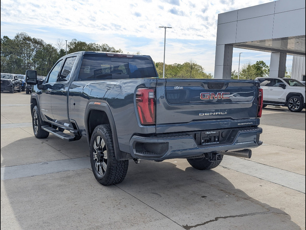 Used 2025 GMC Sierra 3500 Denali w/ Denali Reserve Package image 8