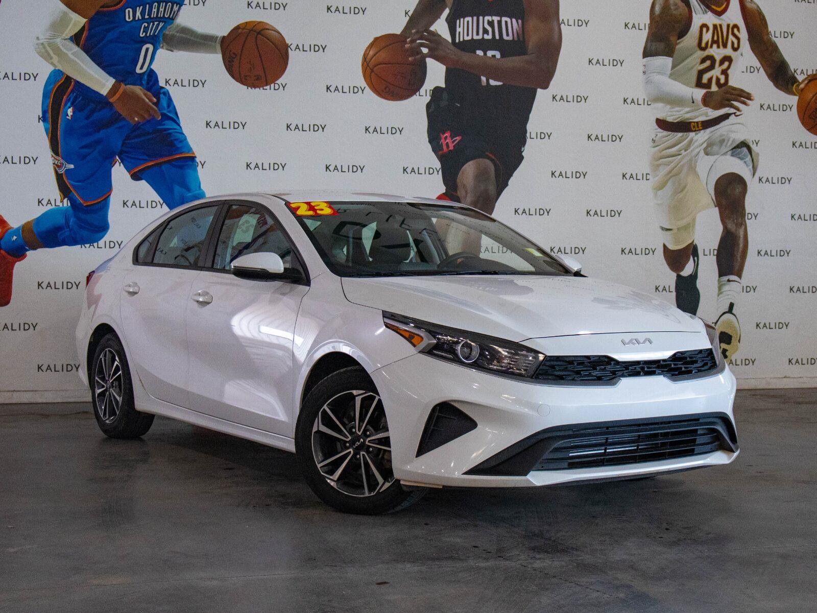 Used 2023 Kia Forte LXS w/ LXS Technology Package FWD image 2