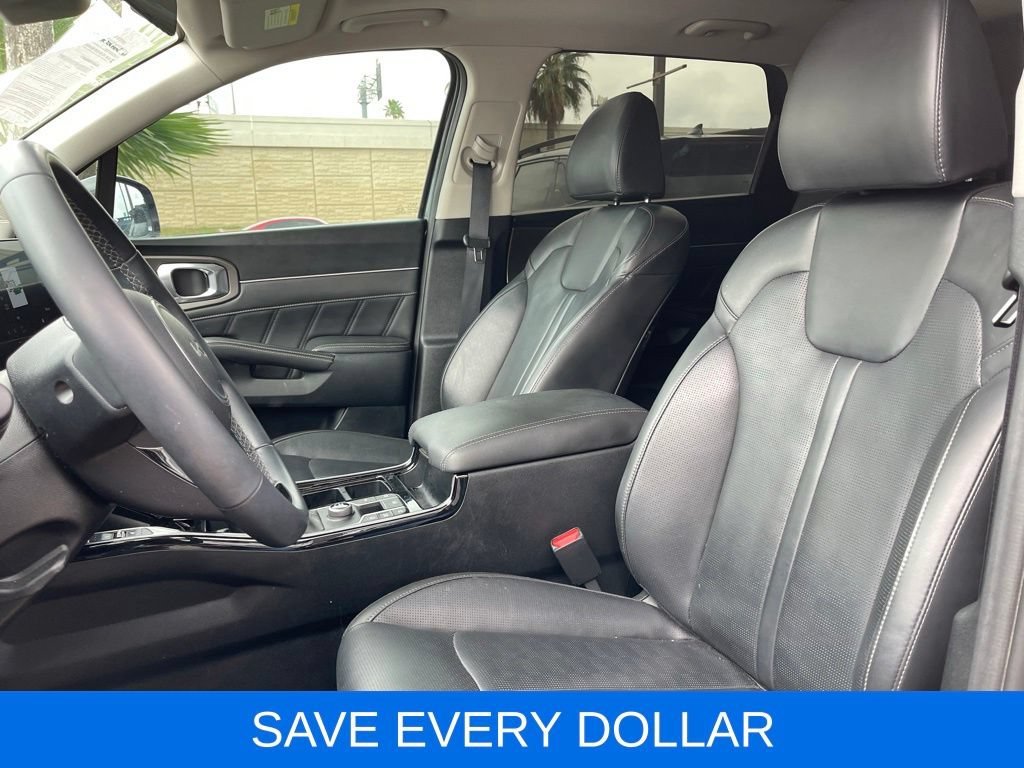 Used 2025 Kia Sorento SX FWD image 14