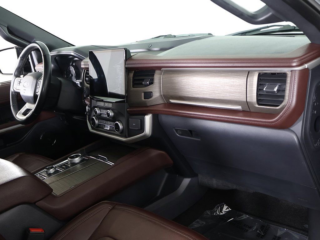 Used 2023 Ford Expedition Max Limited image 34