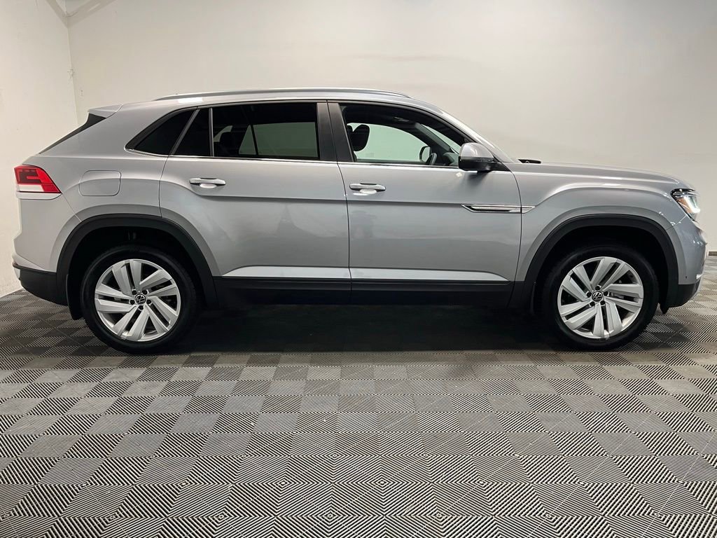 Used 2023 Volkswagen Atlas Cross Sport SE AWD/4WD image 4