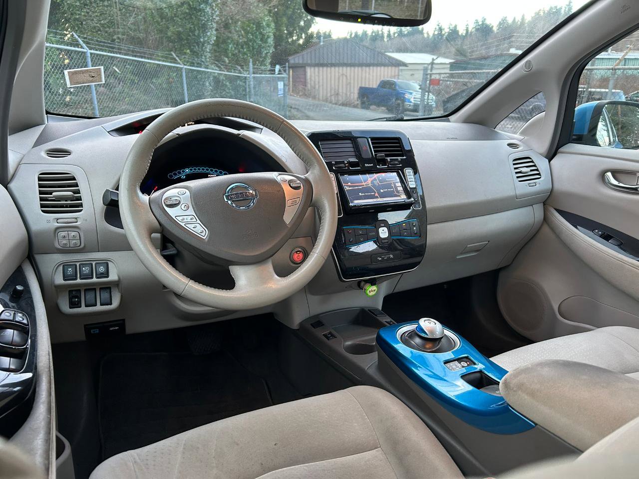 Used 2012 Nissan Leaf SL w/ Eco Design Pkg image 11
