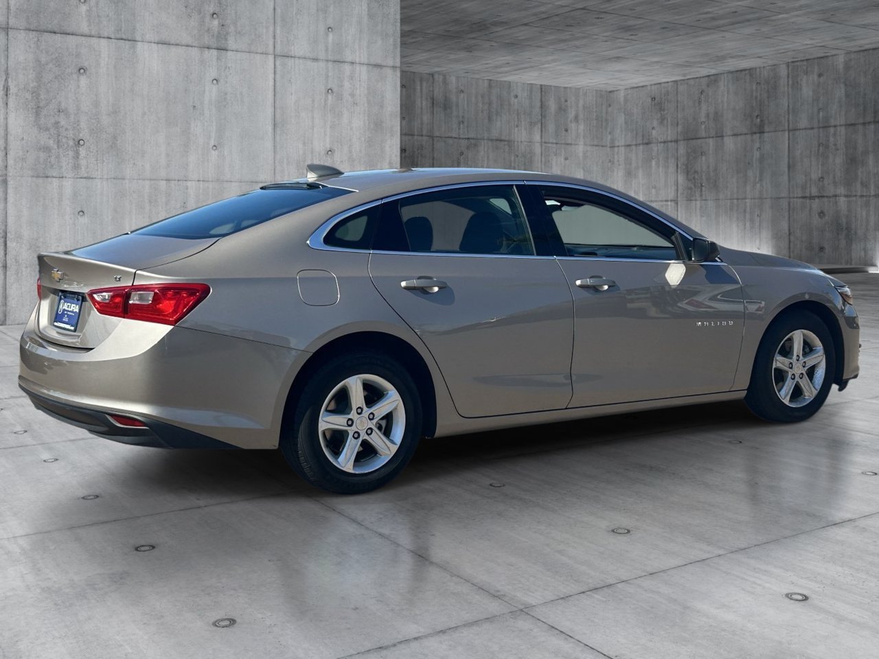 Used 2023 Chevrolet Malibu LT FWD image 5