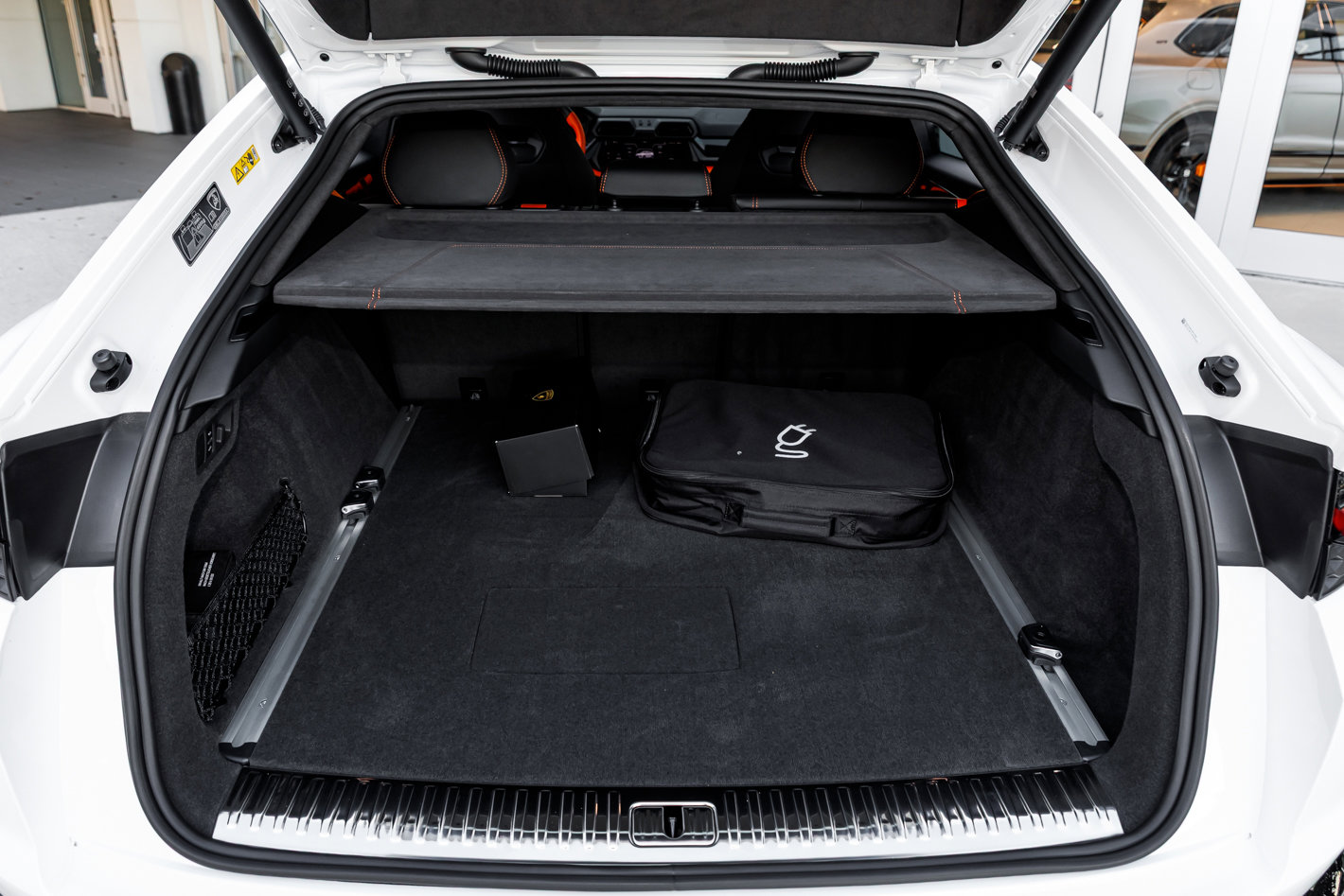 Used 2025 Lamborghini Urus SE image 21