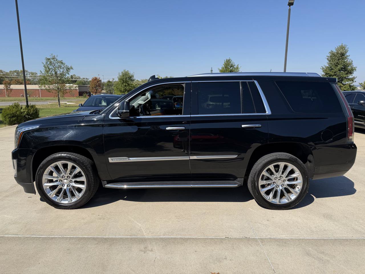 Used 2020 Cadillac Escalade Luxury AWD/4WD image 4