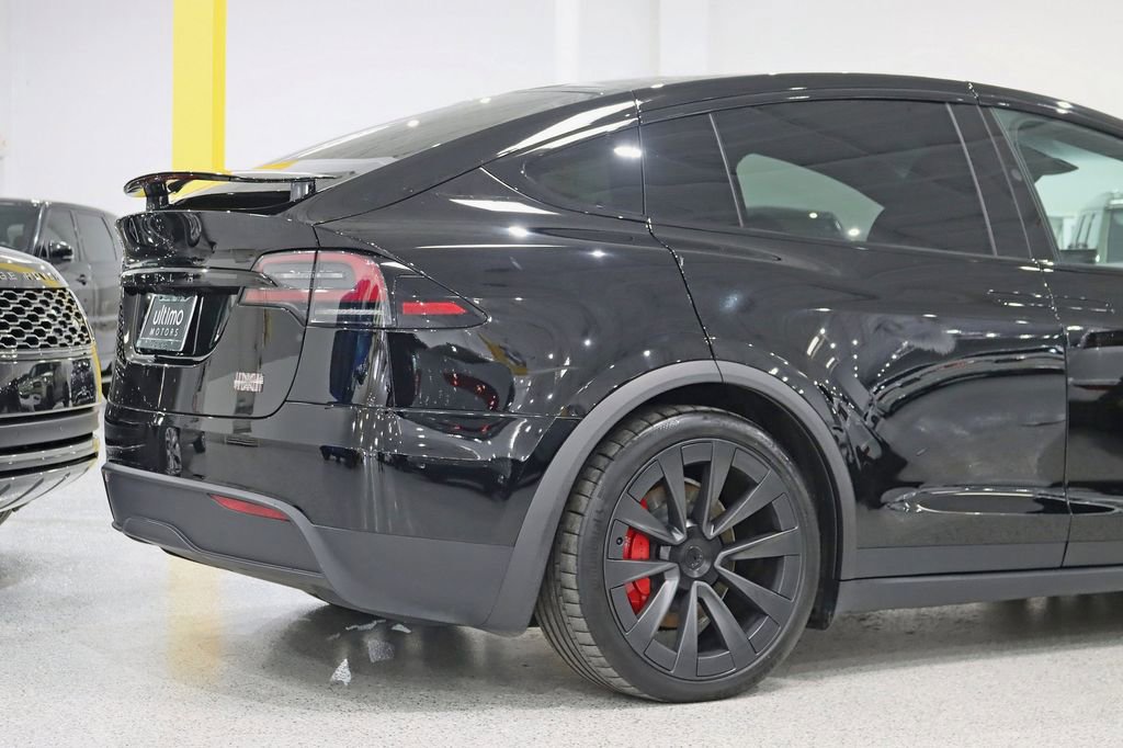 Used 2023 Tesla Model X Plaid image 7