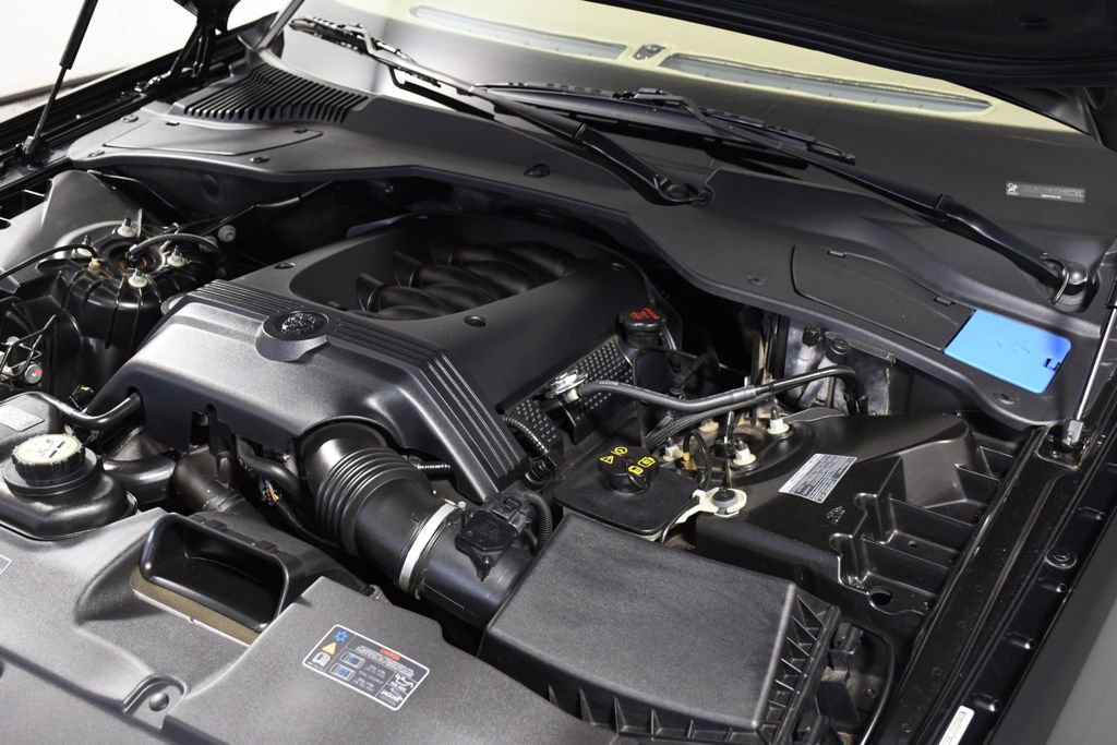 Used 2009 Jaguar XJ8 image 37