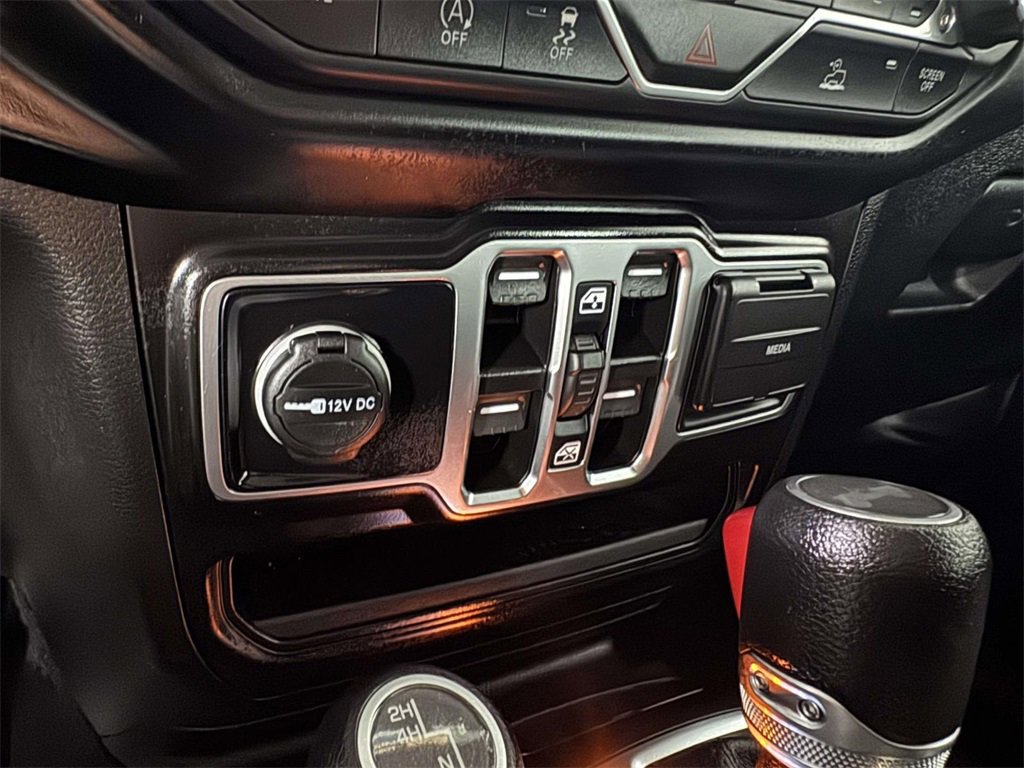 Used 2023 Jeep Wrangler Sport S image 24