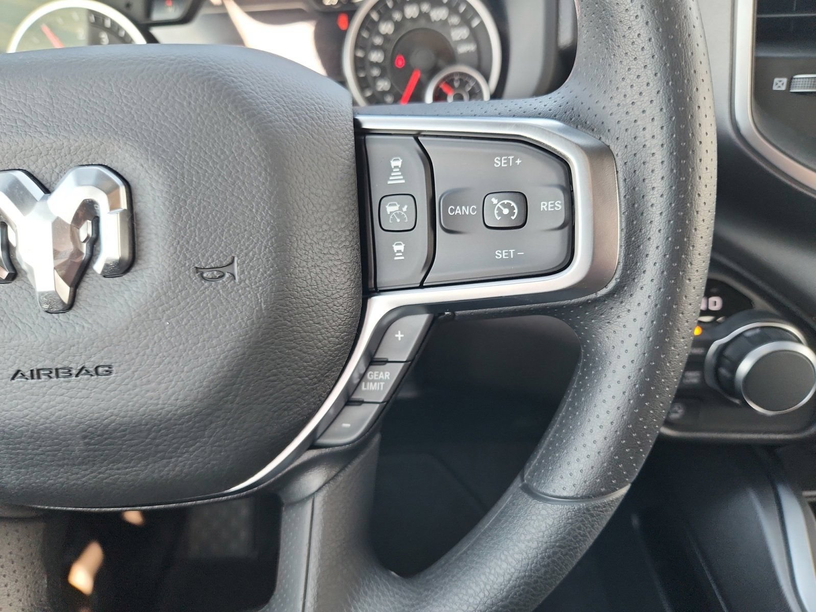 New 2026 RAM 1500 Express AWD/4WD image 16