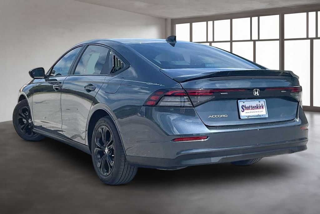Used 2025 Honda Accord SE image 4