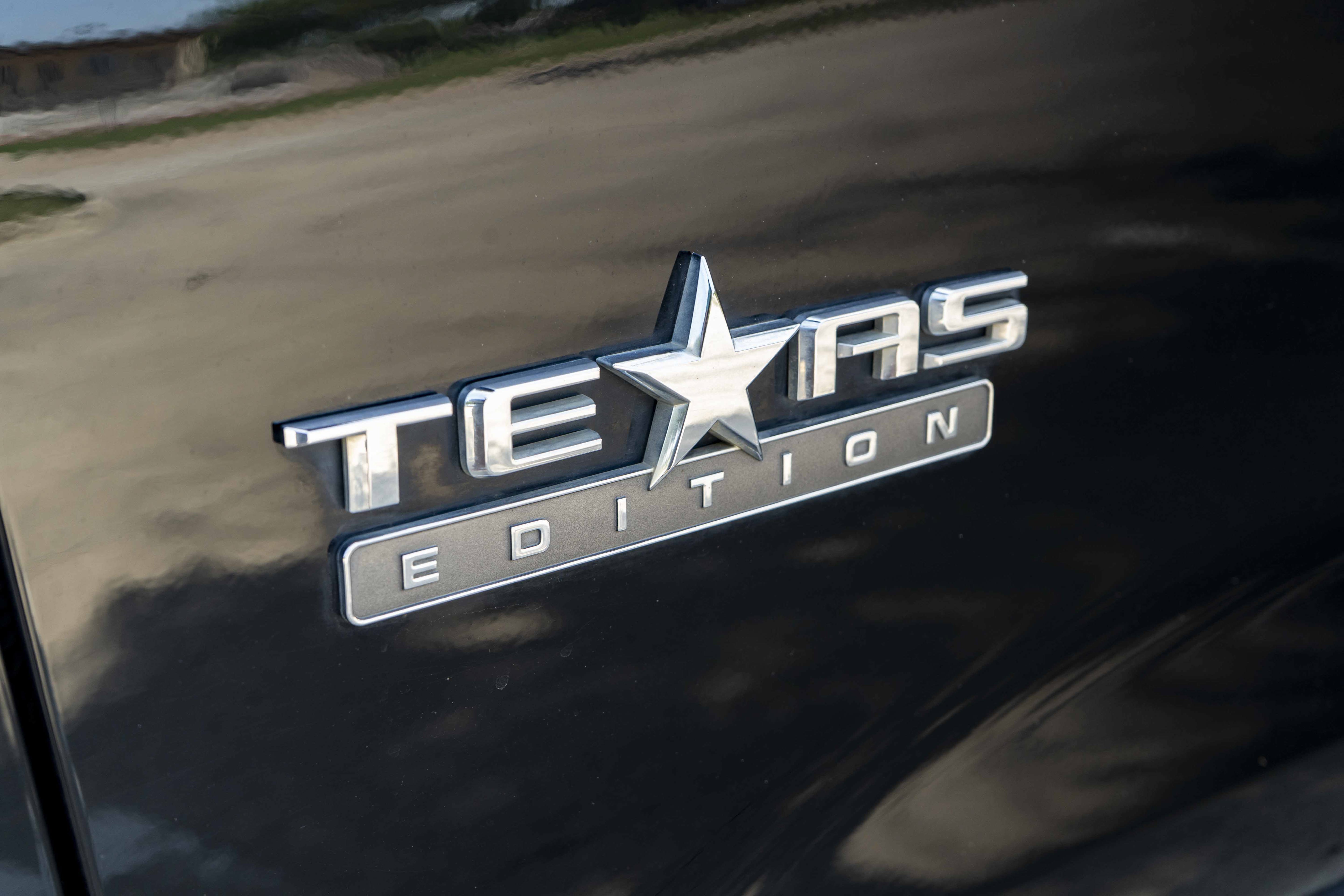 Used 2019 Chevrolet Silverado 1500 LTZ w/ LTZ Texas Edition AWD/4WD image 14