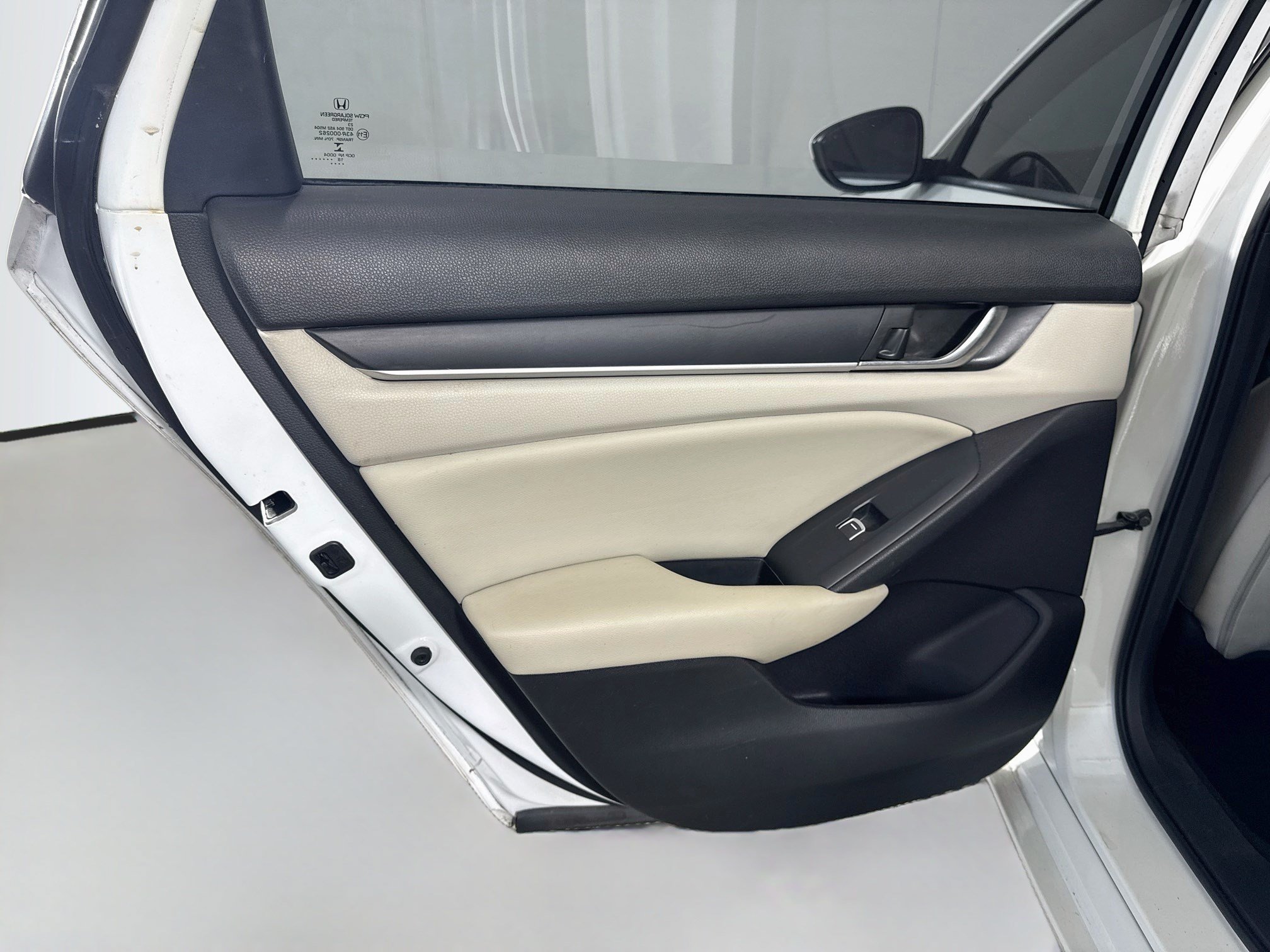 Used 2018 Honda Accord LX image 26