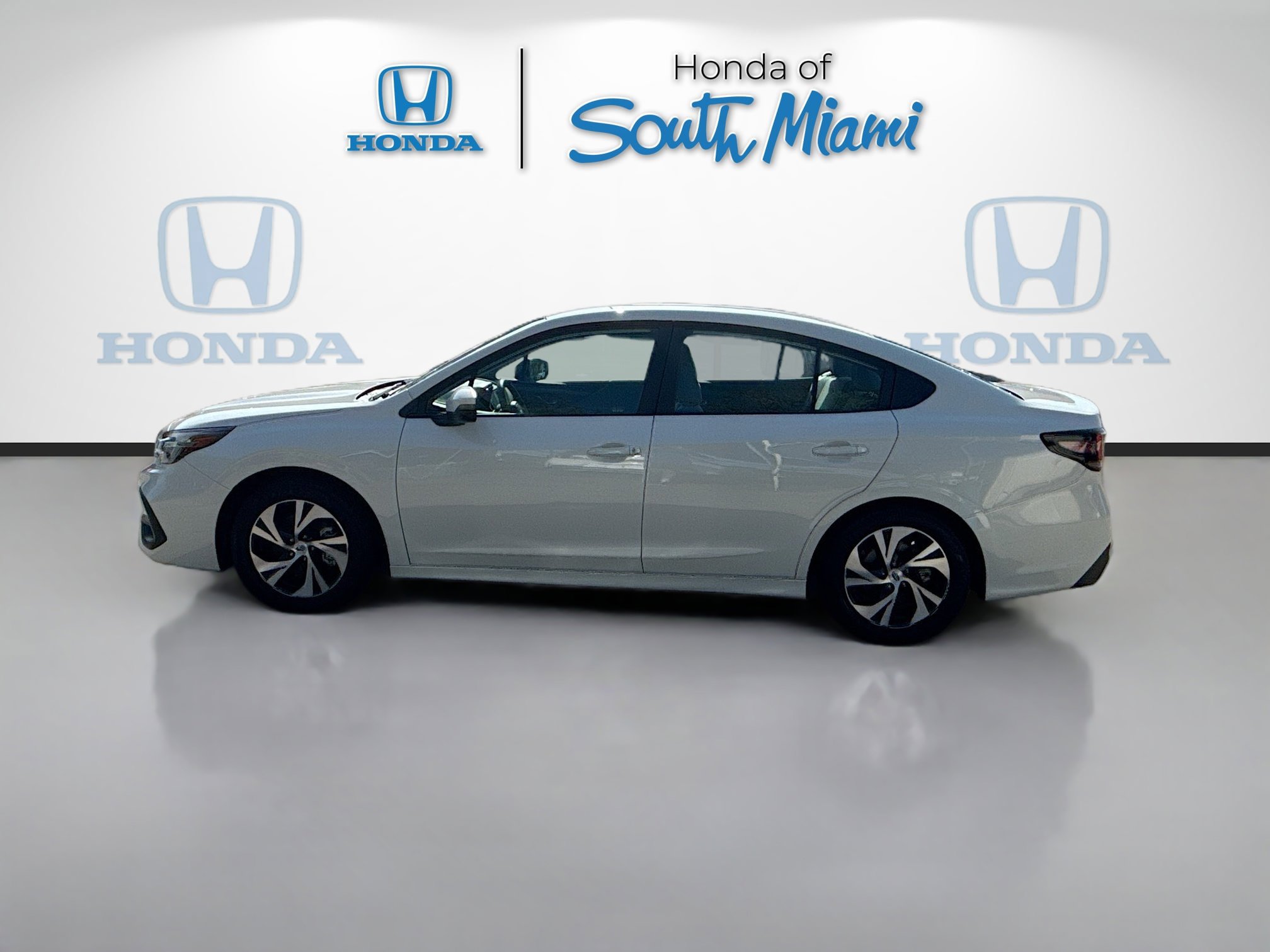 Used 2024 Subaru Legacy Premium image 4