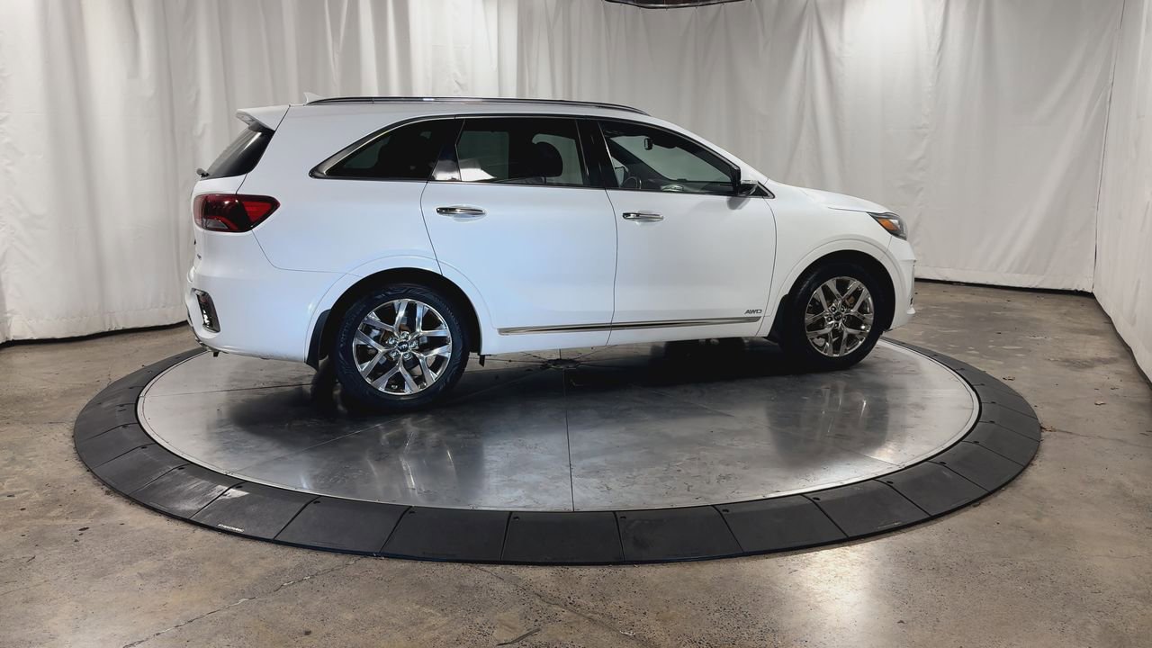 Used 2019 Kia Sorento SX image 2