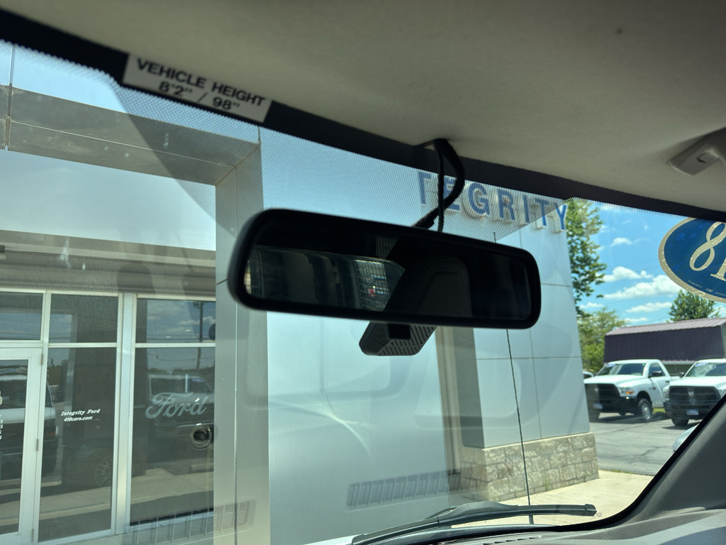 Used 2018 Chevrolet Express 2500 w/ Driver Convenience Package RWD image 24