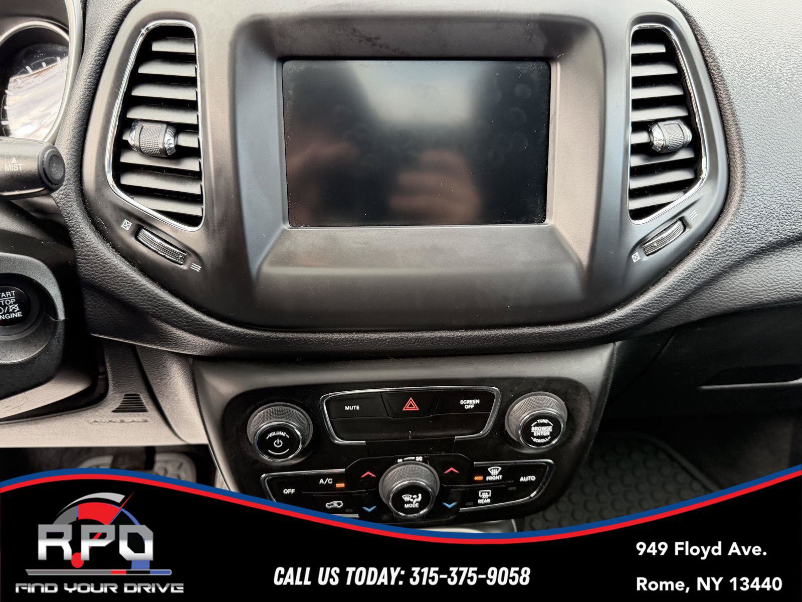 Used 2018 Jeep Compass Latitude AWD/4WD image 20