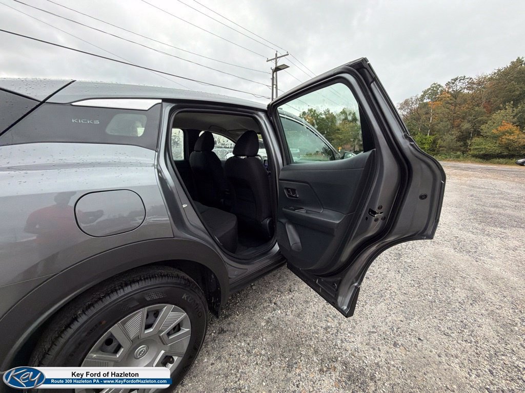 Used 2025 Nissan Kicks S AWD/4WD image 20