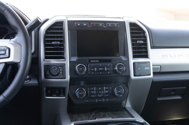Used 2019 Ford F250 Lariat w/ Lariat Ultimate Package image 24