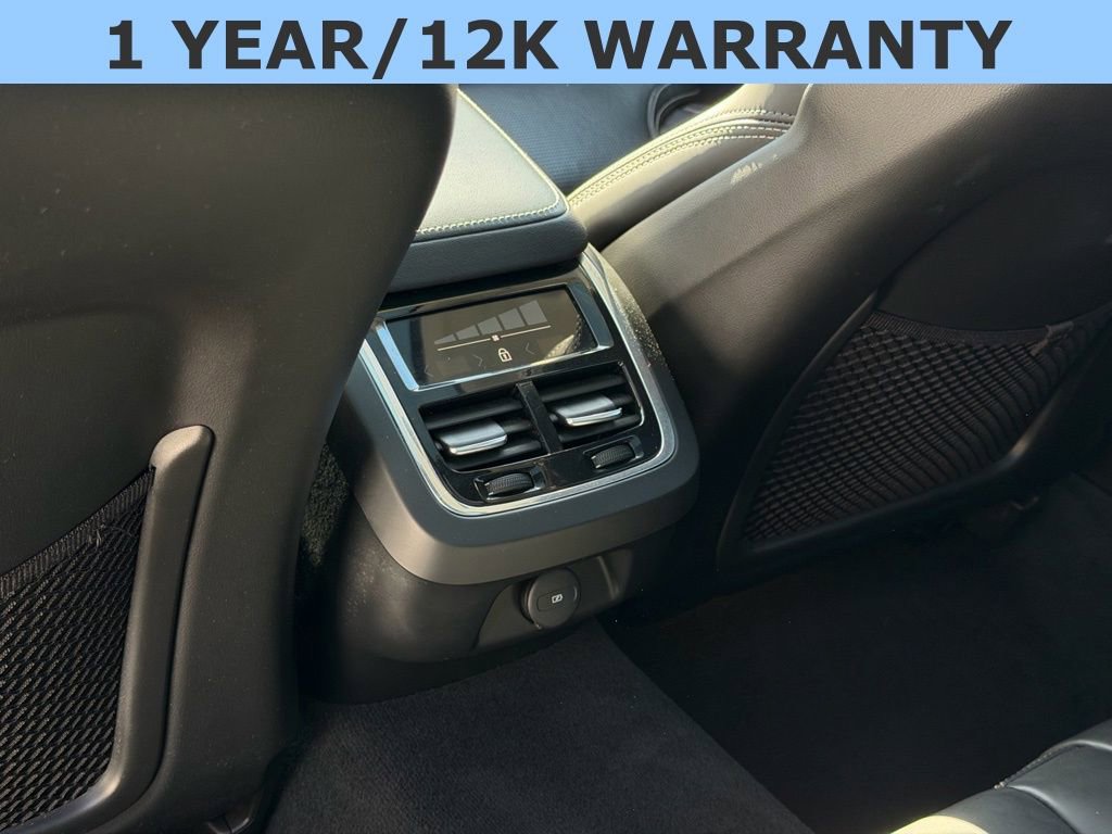 Used 2021 Volvo V60 T5 Cross Country image 29