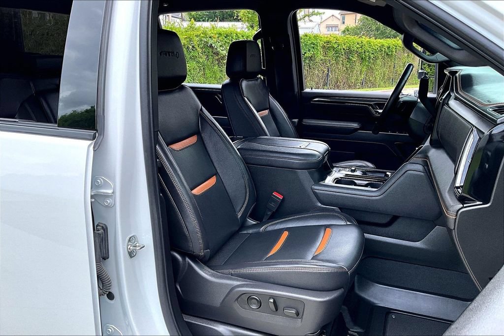 Used 2025 GMC Sierra 2500 AT4 AWD/4WD image 10