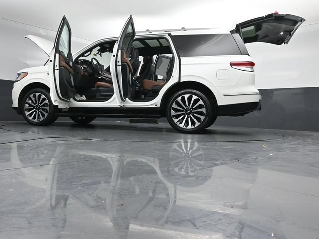 Certified 2023 Lincoln Navigator Reserve AWD/4WD image 59