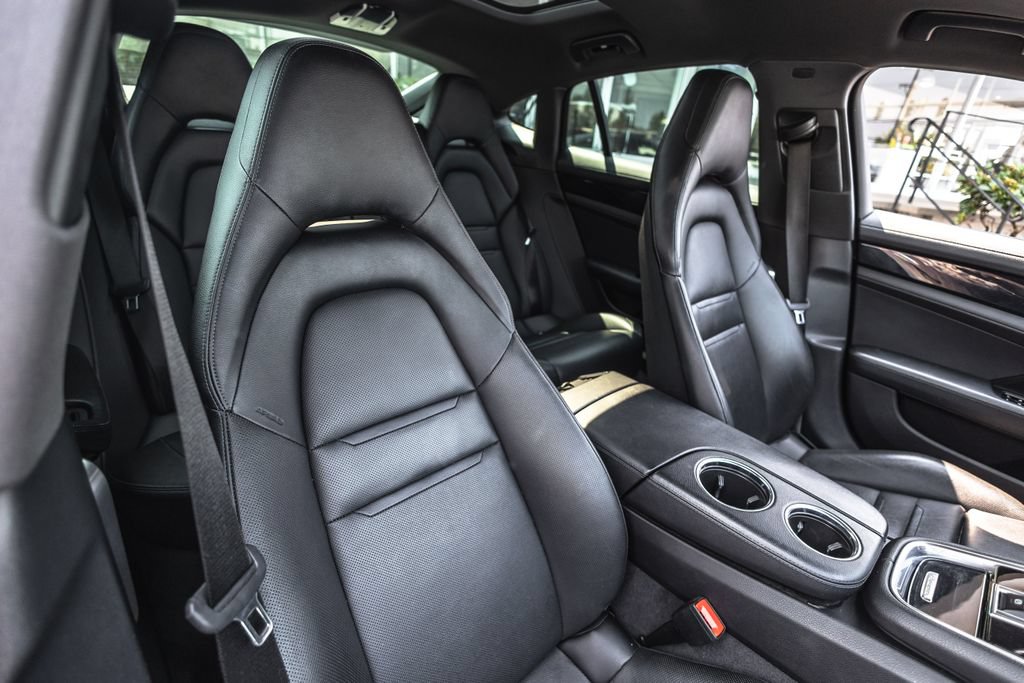 Used 2021 Porsche Panamera 4S w/ Premium Package AWD/4WD image 24