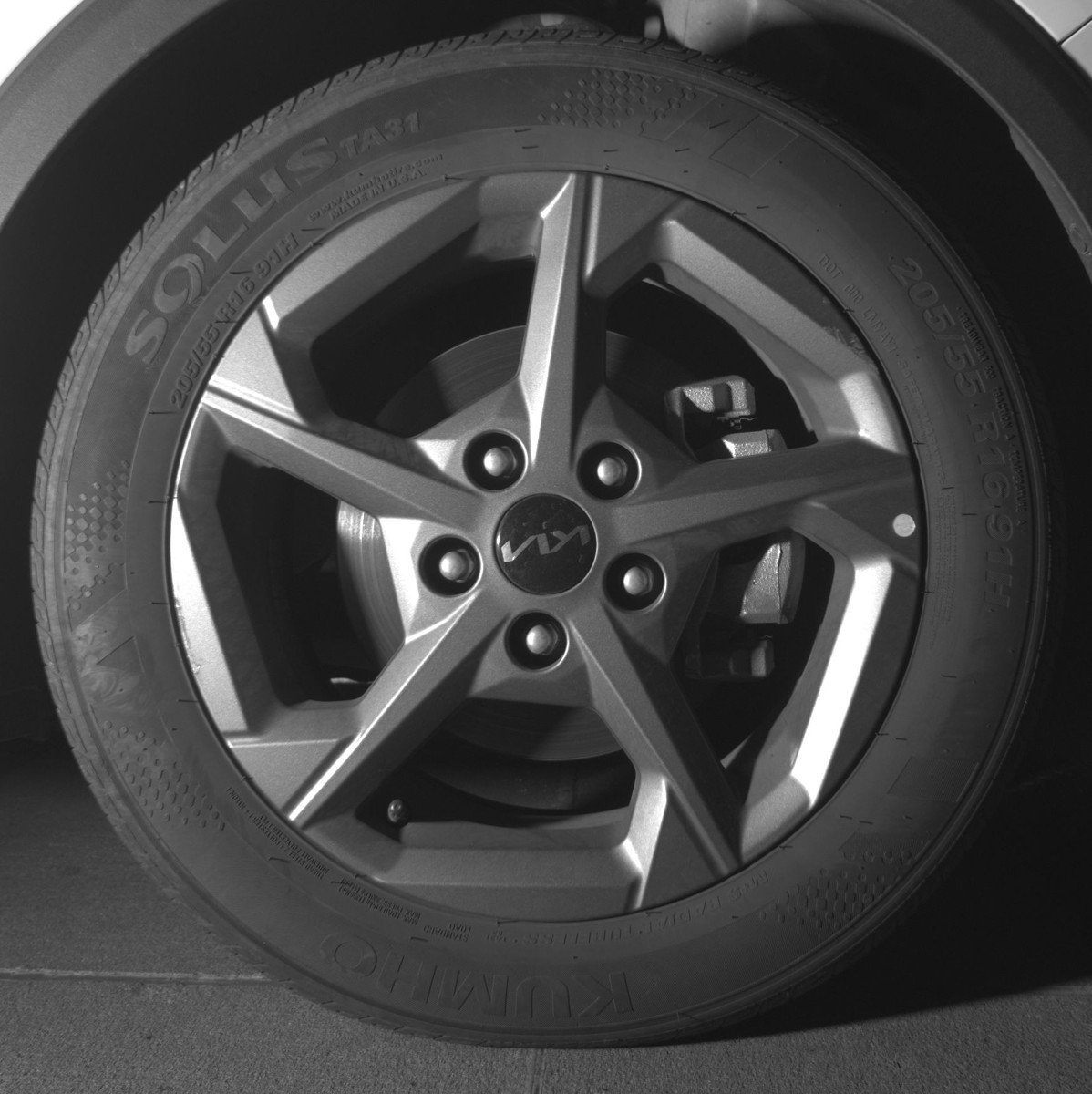 Used 2025 Kia K4 LXS image 13