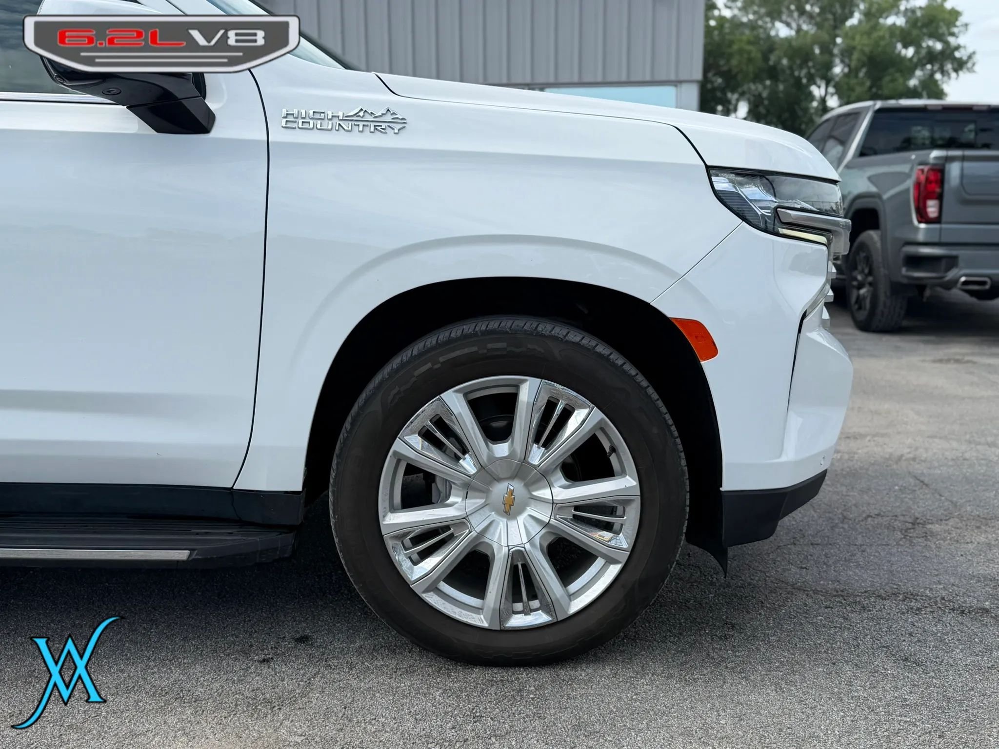 Used 2023 Chevrolet Tahoe High Country AWD/4WD image 9