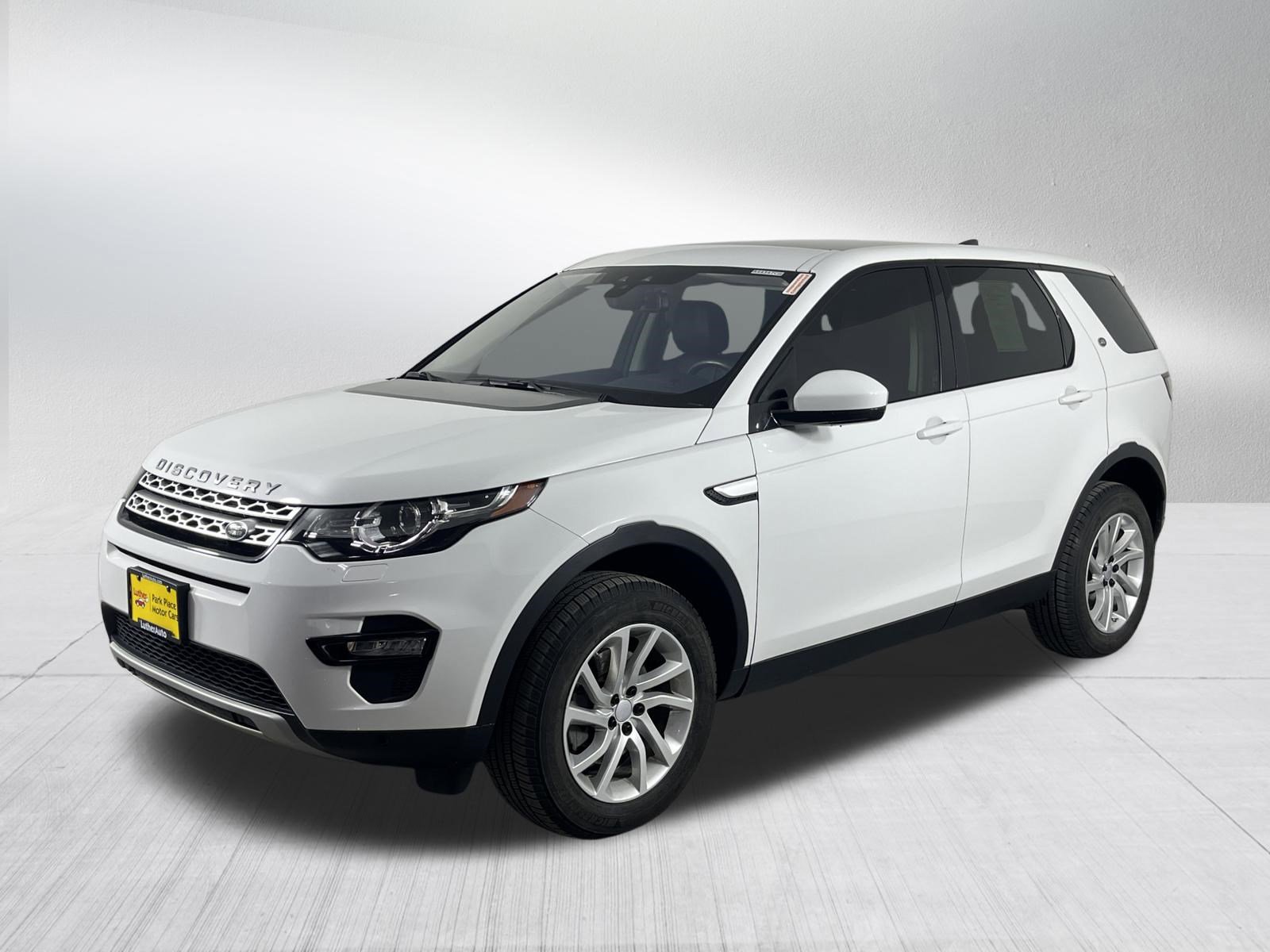 Used 2019 Land Rover Discovery Sport HSE image 3