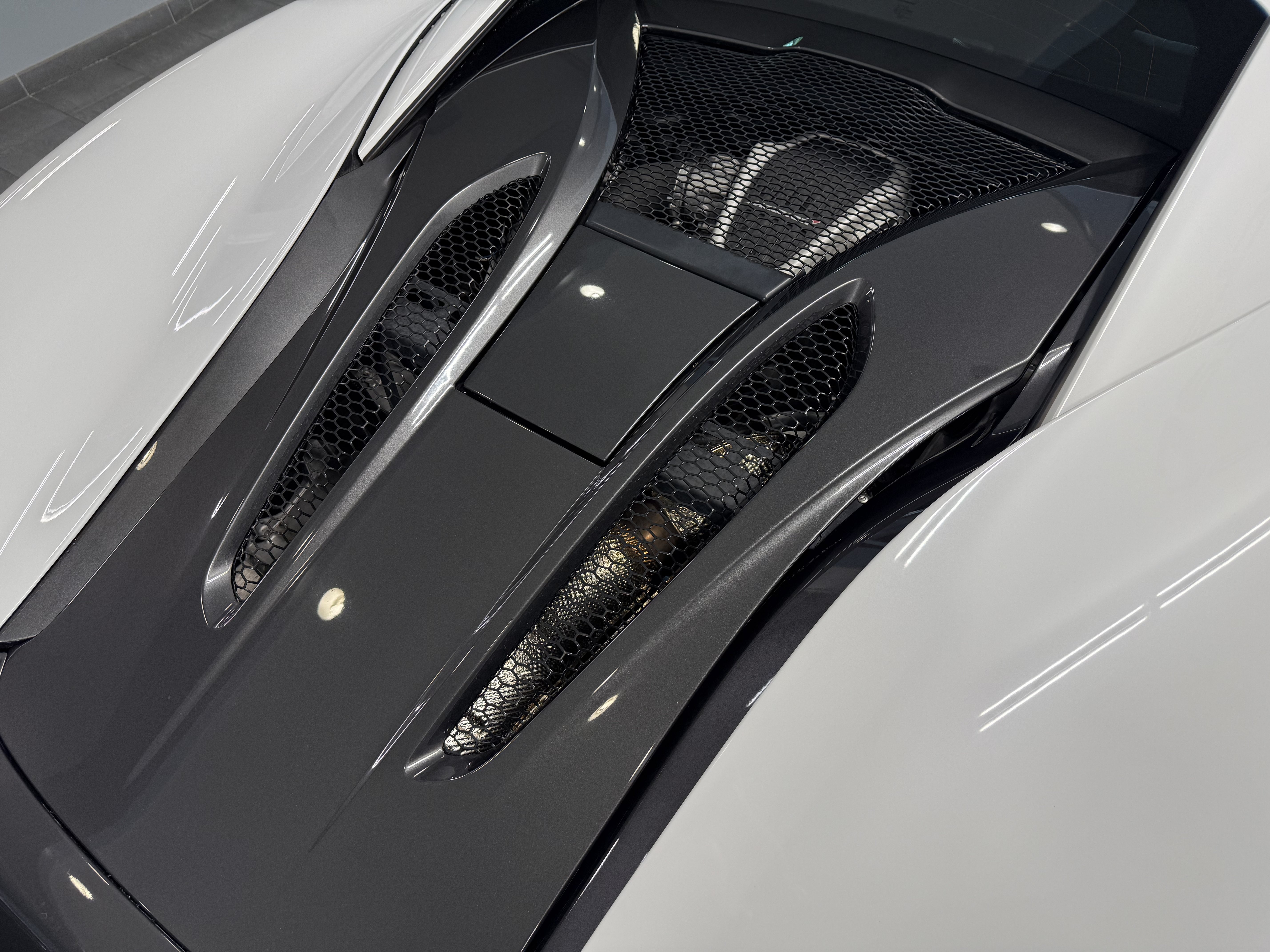 Used 2019 McLaren 570S Coupe RWD image 15