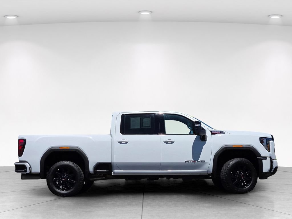 Used 2026 GMC Sierra 2500 AT4 AWD/4WD image 3