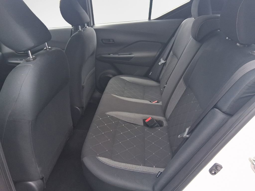 Used 2020 Nissan Kicks S image 22