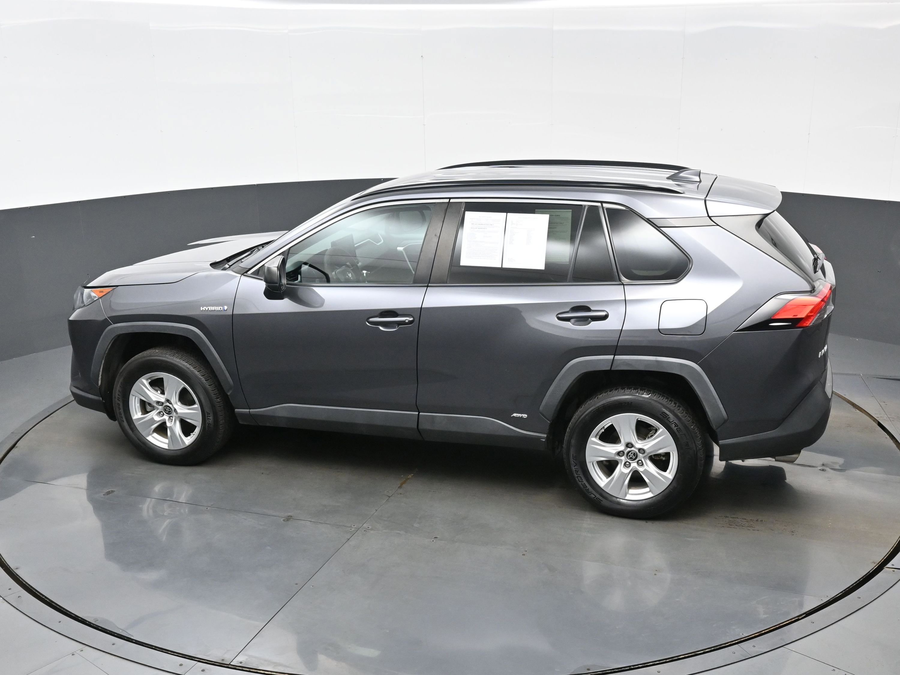 Used 2021 Toyota RAV4 LE AWD/4WD image 35