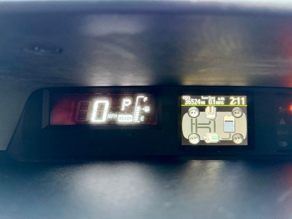 Used 2016 Toyota Prius C Two image 27