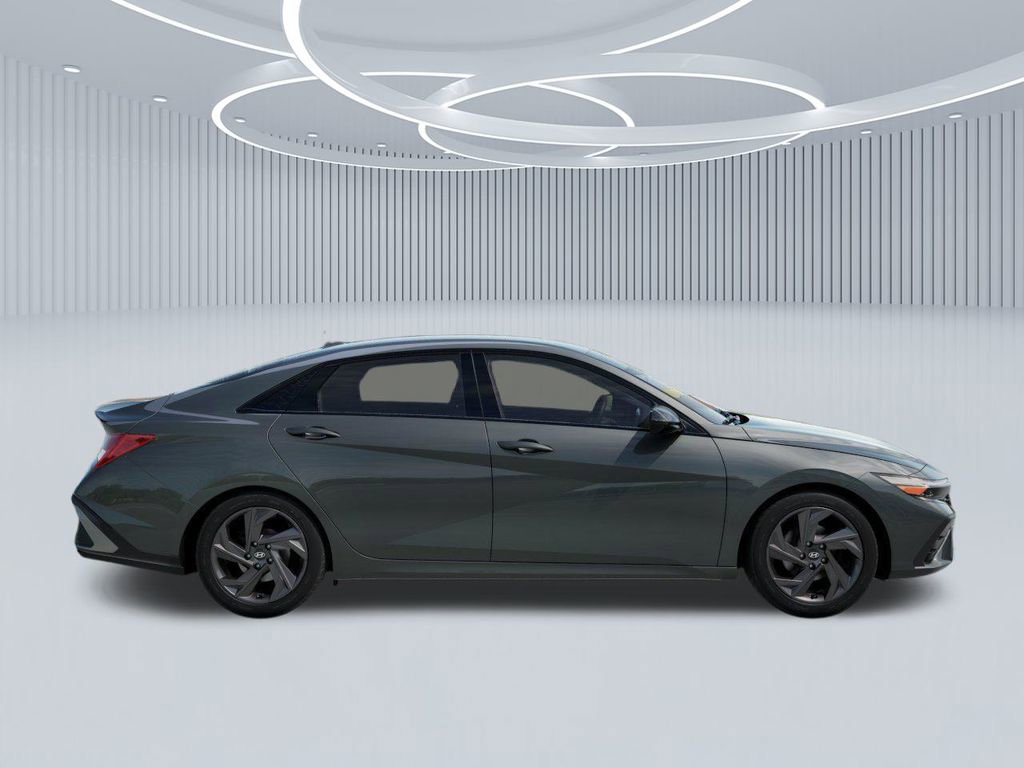 New 2026 Hyundai Elantra Sport image 7