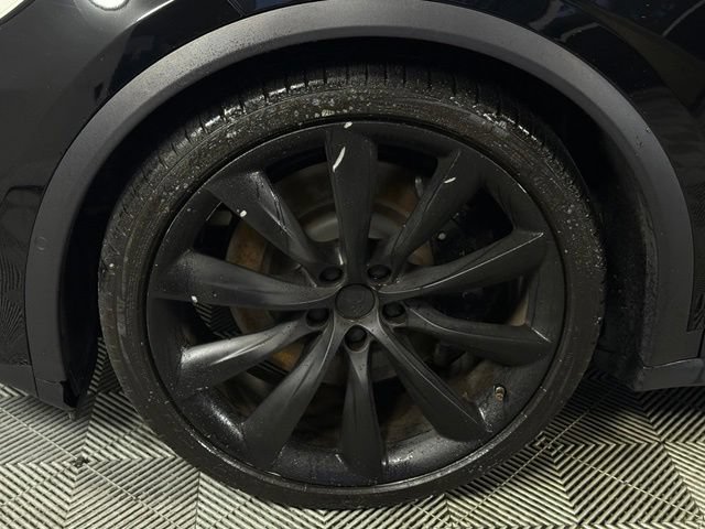 Used 2023 Tesla Model X AWD/4WD image 14