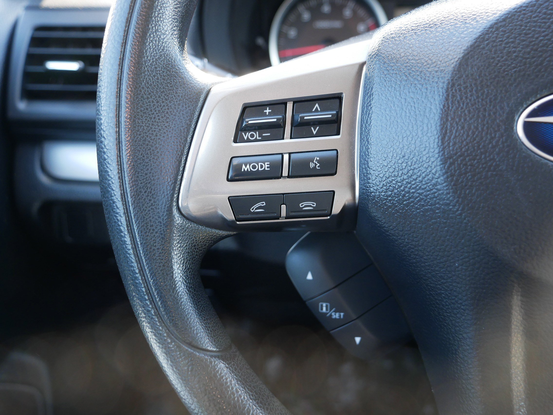 Used 2015 Subaru Forester 2.5i Premium w/ All-Weather Package image 31