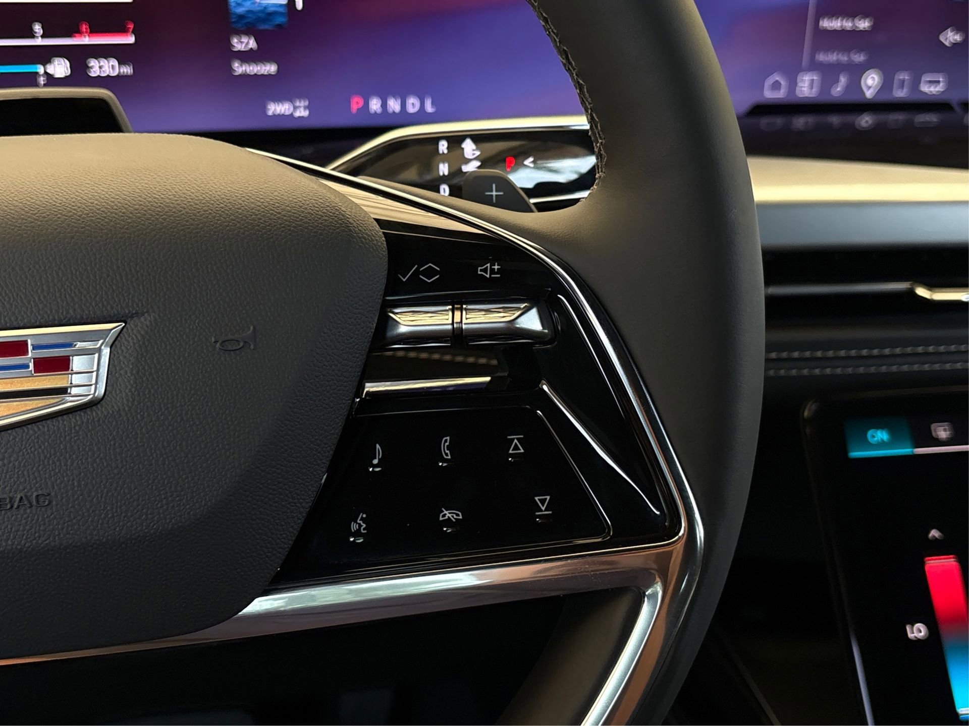 New 2026 Cadillac Escalade ESV Sport w/ LPO, ONYX Package image 29