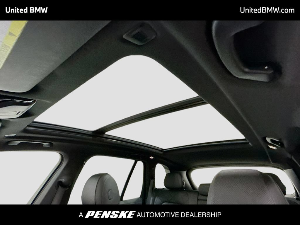 Used 2024 BMW X5 xDrive40i w/ Parking Assistance Package AWD/4WD image 12