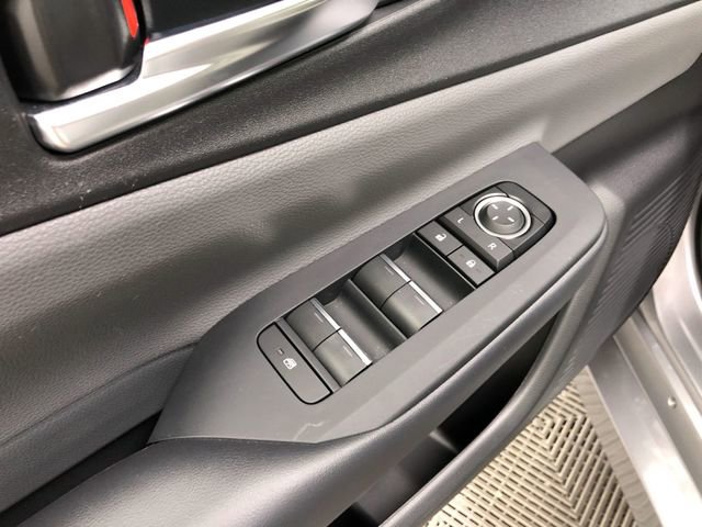 Used 2024 Toyota Prius XLE AWD/4WD image 14