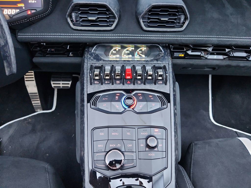 Used 2019 Lamborghini Huracan Performante image 31