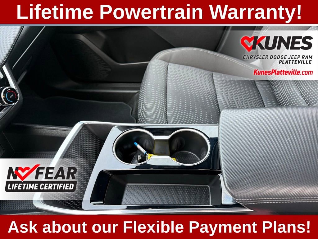 Used 2025 Chevrolet Equinox LT image 28