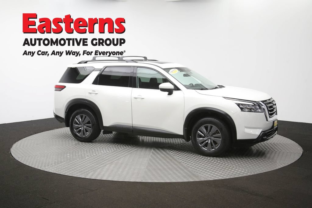 Used 2024 Nissan Pathfinder SV w/ SV Premium Package AWD/4WD image 52
