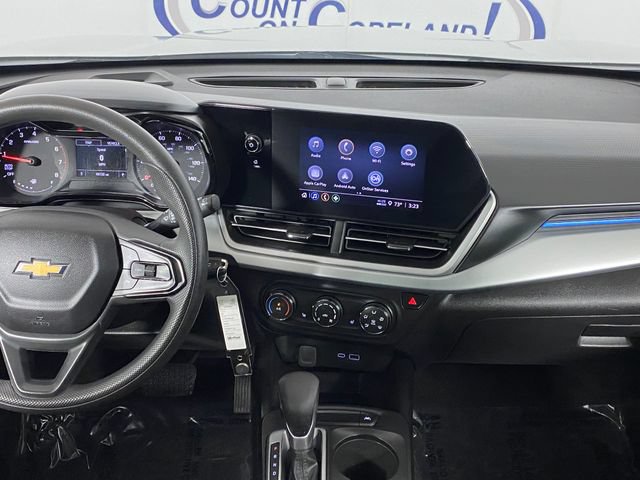 Used 2025 Chevrolet Trax LS w/ LS Convenience Package FWD image 19