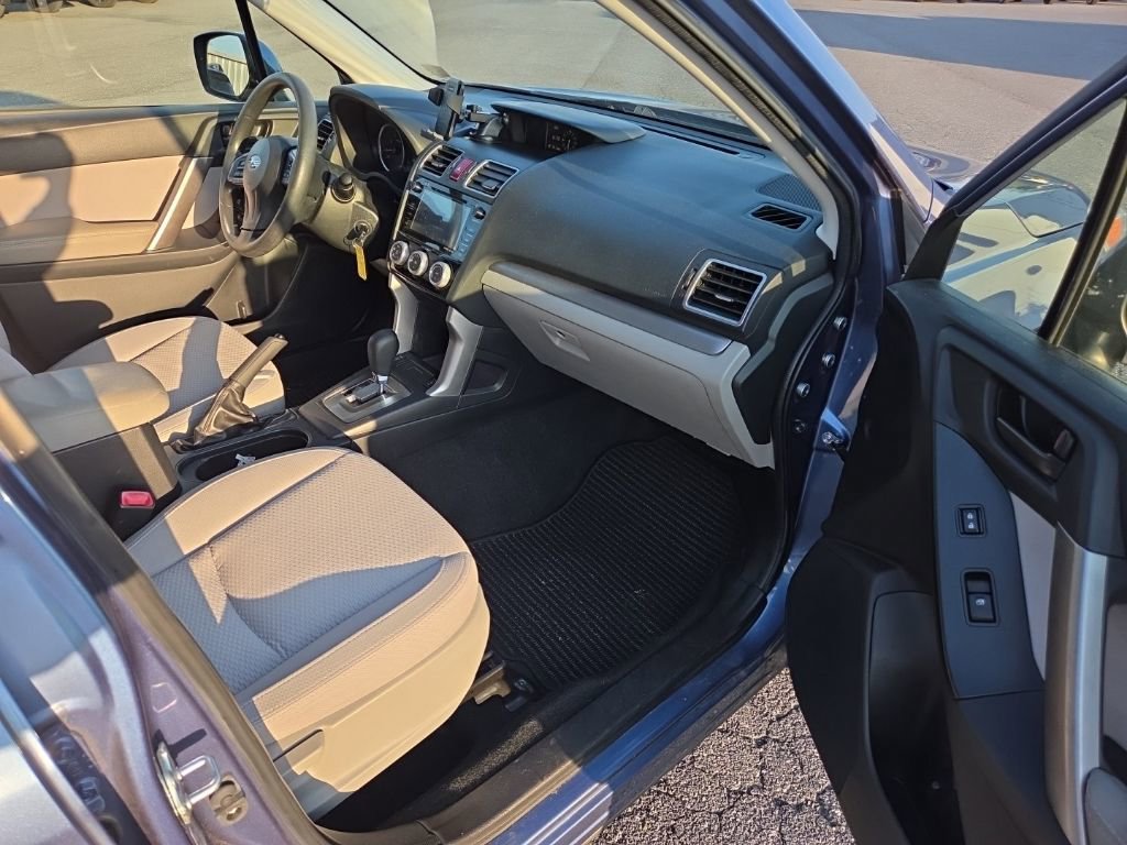 Used 2016 Subaru Forester 2.5i Premium w/ All-Weather Package image 6