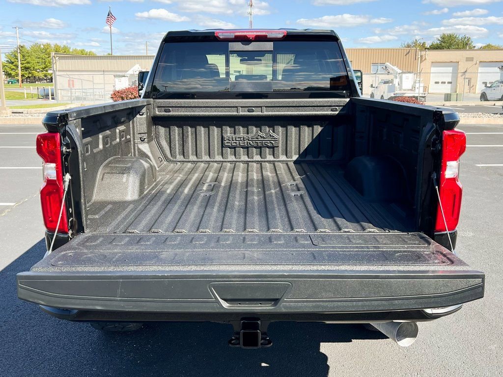 Used 2023 Chevrolet Silverado 2500 High Country image 10