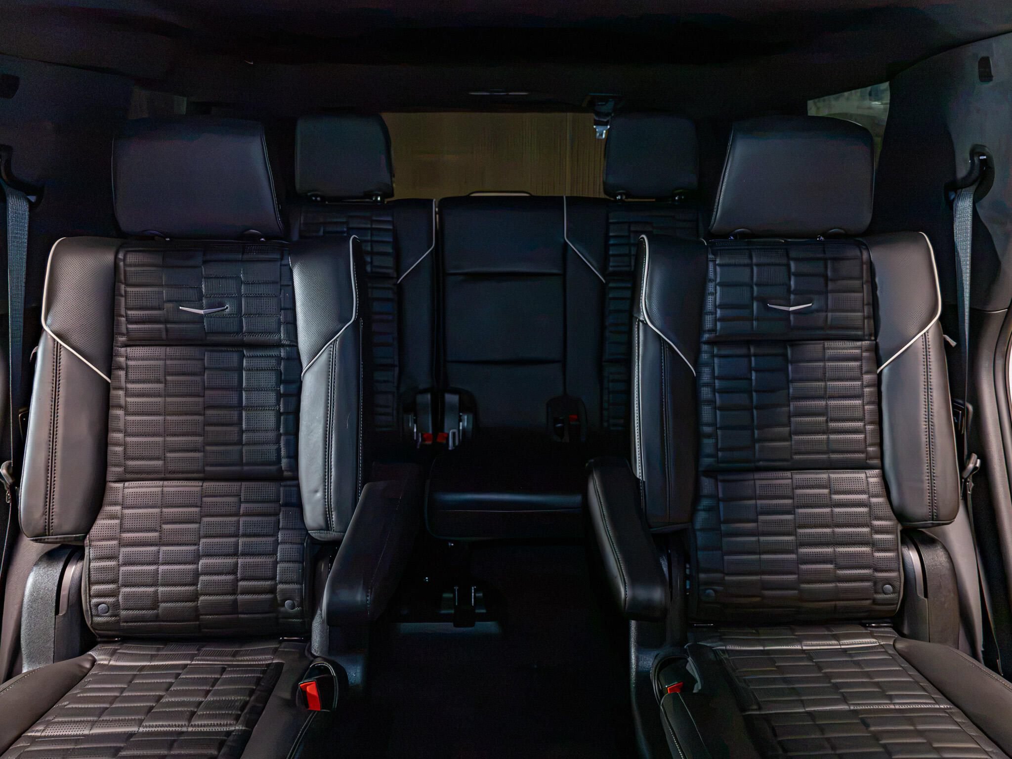 Used 2027 Cadillac Escalade Platinum Sport w/ LPO, ONYX Package AWD/4WD image 26