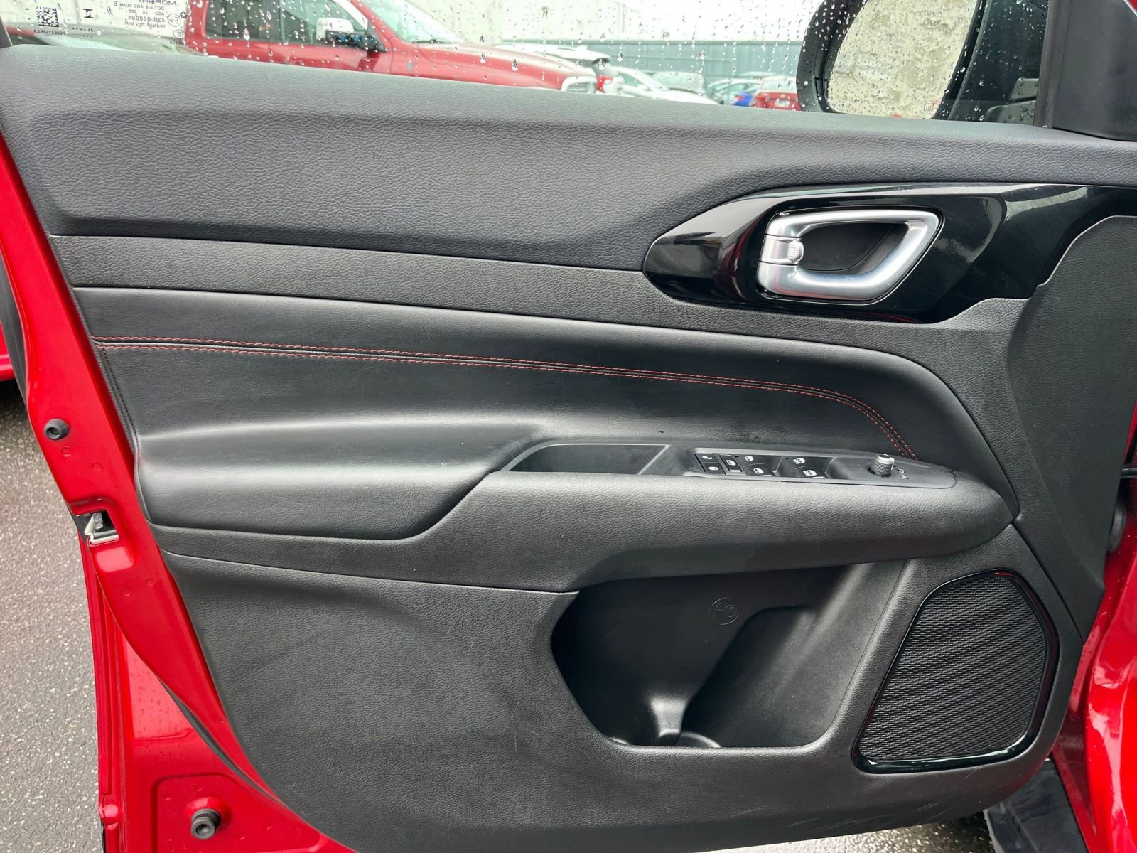 Used 2025 Jeep Compass Trailhawk AWD/4WD image 18
