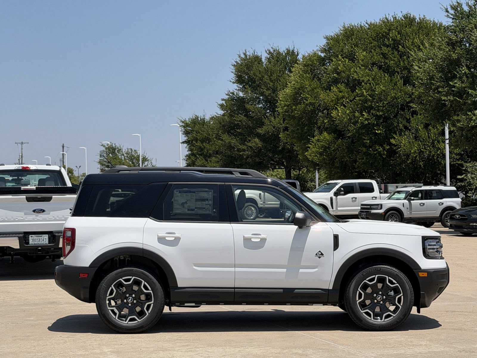 New 2026 Ford Bronco Sport Outer Banks w/ Outer Banks Tech Package+ AWD/4WD video 3