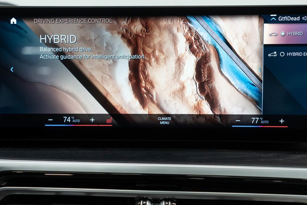 Used 2023 BMW 330e xDrive w/ Premium Package image 25